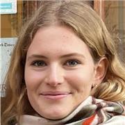 Étudiante universitaire de nationalité italienne.
Matières : anglais, mathématique et italien